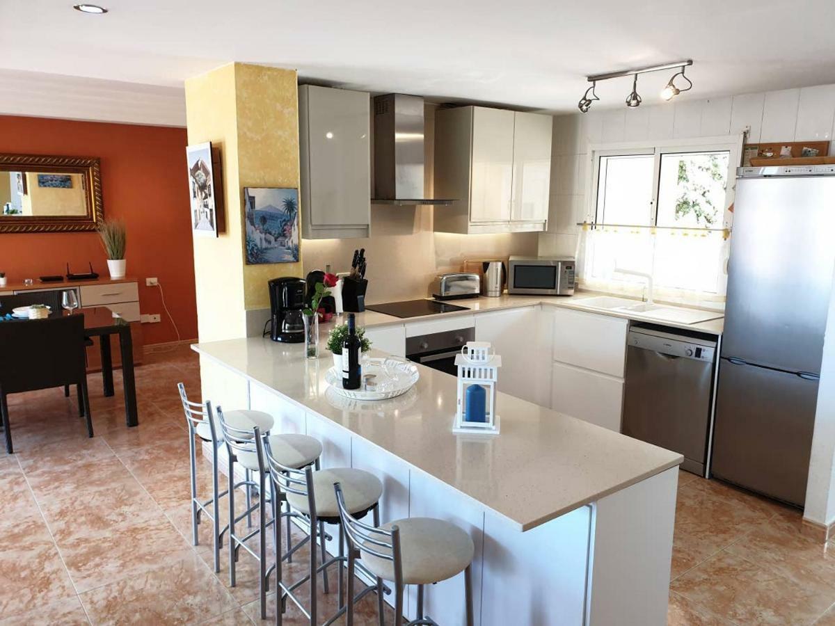 Villa Roque Del Conde With Private Pool, Terrace With Fantastic Sea Views, Wifi, Garden, Garage Adeje Exteriér fotografie