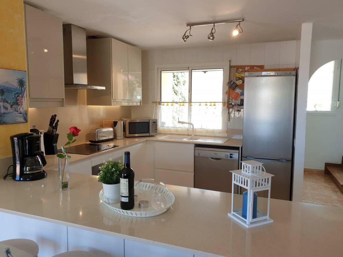 Villa Roque Del Conde With Private Pool, Terrace With Fantastic Sea Views, Wifi, Garden, Garage Adeje Exteriér fotografie